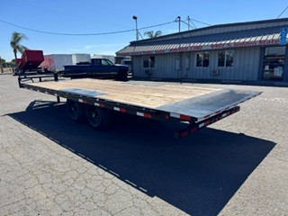 2026 PJ Trailers T8 (22') Deckover Trailer